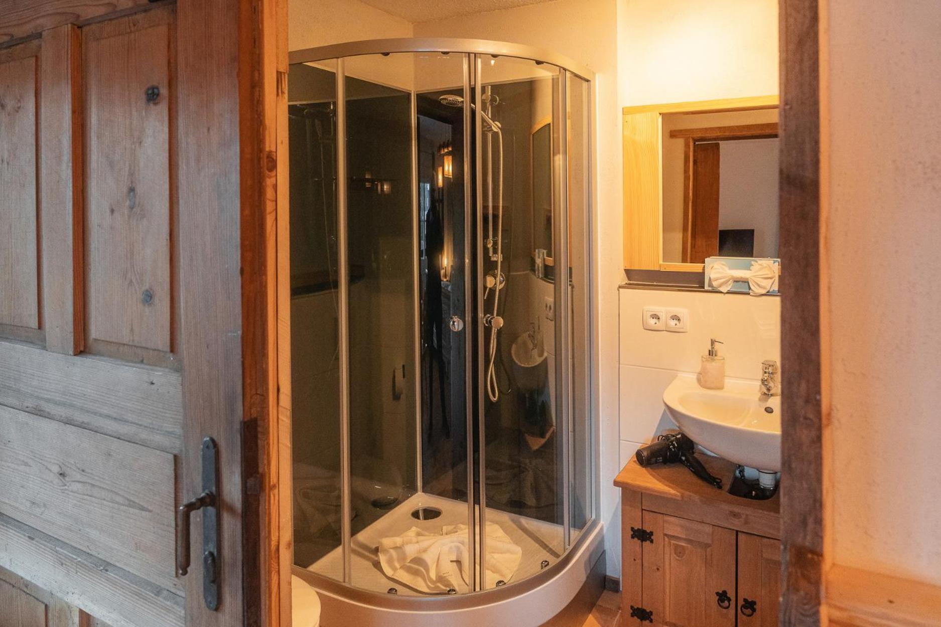 Hostel - Ron'S Guesthouse Oberstdorf Dış mekan fotoğraf